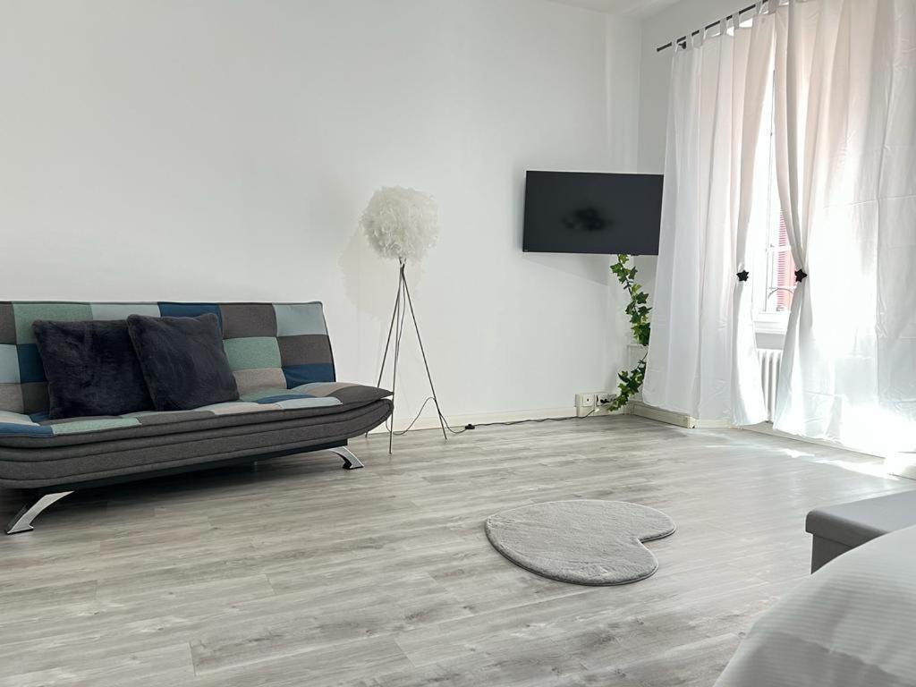 B&B Ilien Μπελλιντσόνα Εξωτερικό φωτογραφία